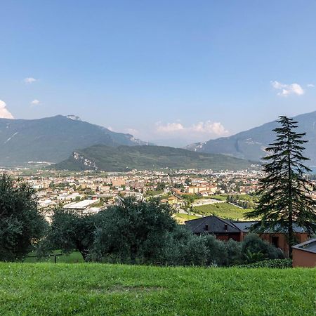דירות ריבה דל גארדה La Terrazza Di Vincent Sul Garda מראה חיצוני תמונה
