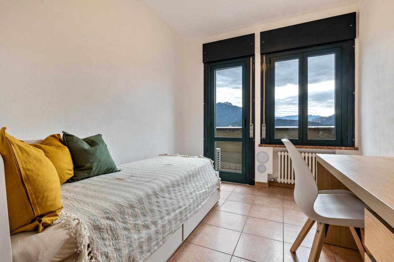 דירות ריבה דל גארדה La Terrazza Di Vincent Sul Garda מראה חיצוני תמונה
