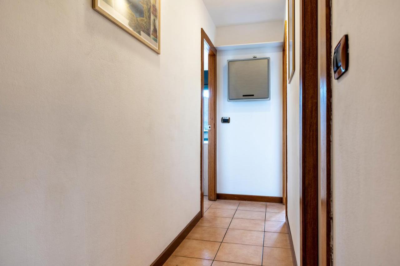 דירות ריבה דל גארדה La Terrazza Di Vincent Sul Garda מראה חיצוני תמונה